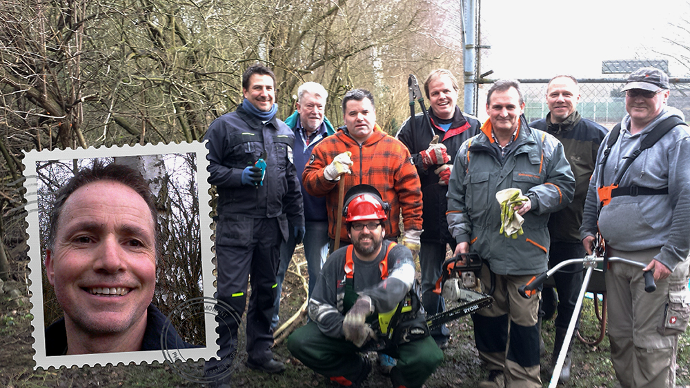 Fleißige Helfer beim Büsche schneiden